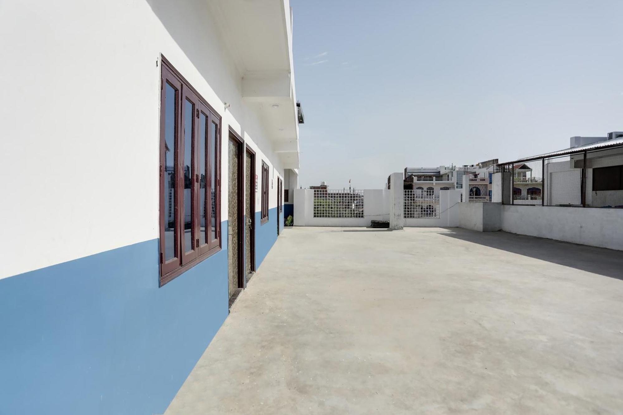 Hotel O Kiran Raj Palace Kanpur Exteriör bild